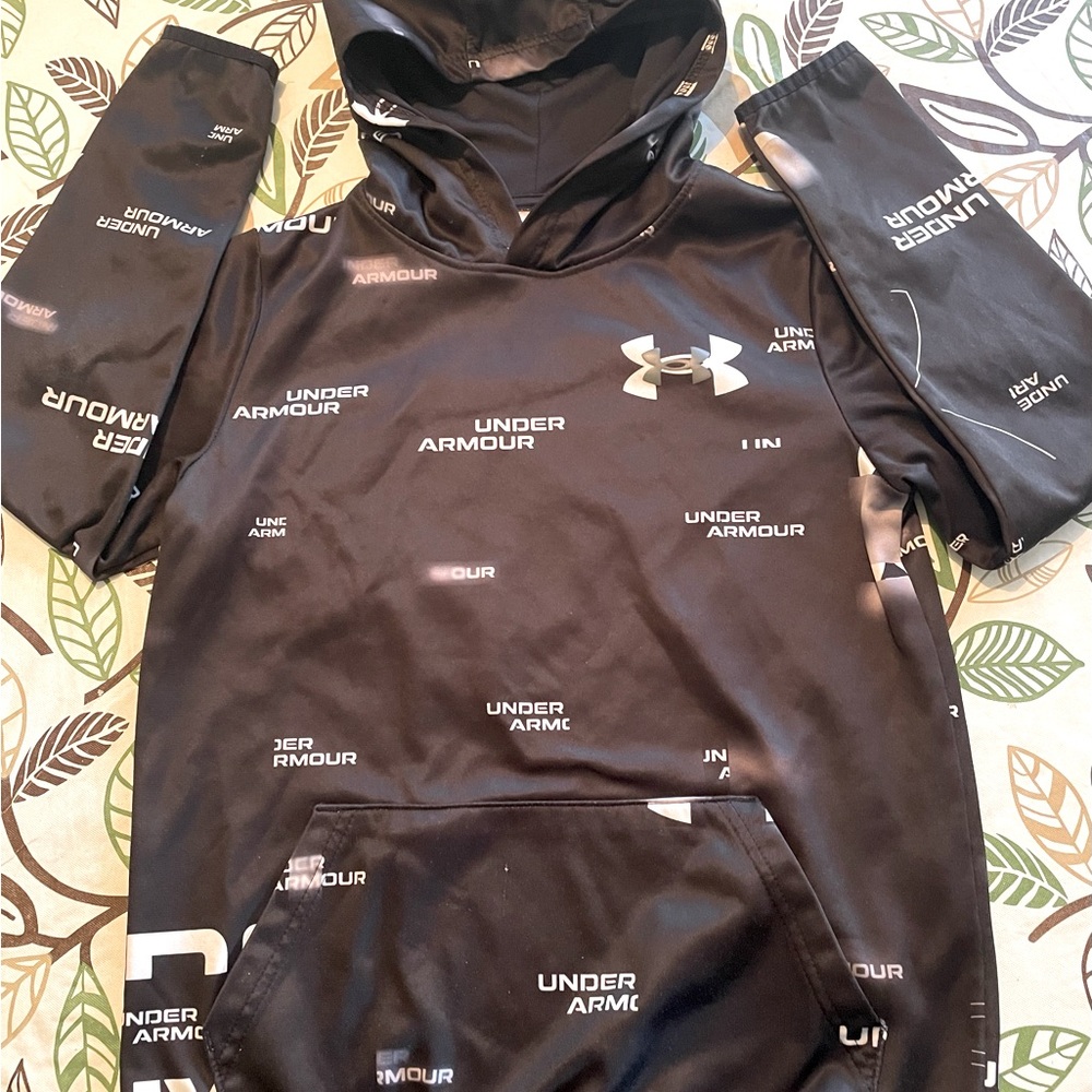 Under‎ Armour Boys Cold Gear black and white hoodie
